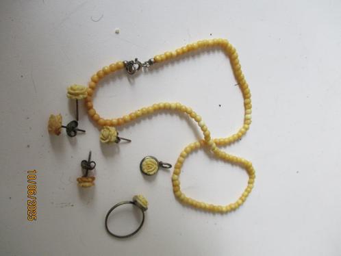Kettting en 4 oorstekkers + hangertje en ring zilver 835, Sieraden, Tassen en Uiterlijk, Kettingen, Gebruikt, Zilver, Beige, Met hanger