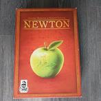 Nr 8) Newton, Ophalen of Verzenden, Zo goed als nieuw