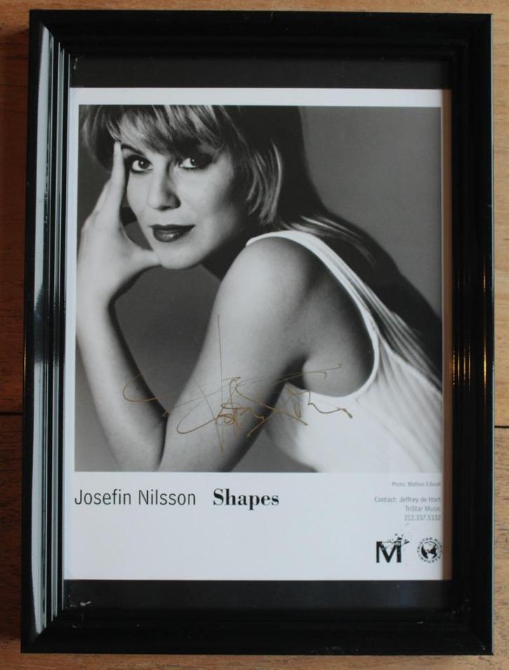 ABBA/ Josefin Nilsson - Gesigneerde Foto!!!!, Verzamelen, Muziek, Artiesten en Beroemdheden, Zo goed als nieuw, Foto of Kaart