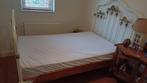 Bed Twijfelaar wit met koper, Huis en Inrichting, Slaapkamer | Bedden, Ophalen, Gebruikt, Wit, Twijfelaar