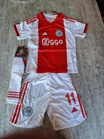 Ajax Tenue 25/26 maat 134 Nieuw 7/8 jaar, Sport en Fitness, Voetbal, Maat XS of kleiner, Ophalen of Verzenden, Zo goed als nieuw