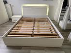 Zeer mooie bed hoogglans wit met led, Ophalen, Wit, Tweepersoons, Zo goed als nieuw