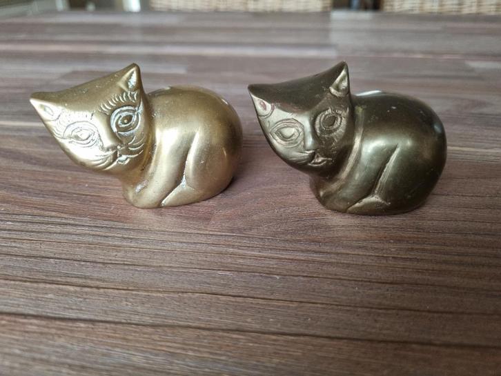 2 Mooie Vintage Dikke katten Poezen beelden Messing Koper, Verzamelen, Beelden en Beeldjes, Gebruikt, Dier, Ophalen of Verzenden