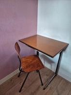 Vintage retro school bureau met stoel, Huis en Inrichting, Bureaus, Ophalen, Gebruikt, Bureau