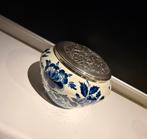 Delfts blauwe tabakspot uit 1941 met zilveren deksel 835, Antiek en Kunst, Ophalen of Verzenden, Zilver