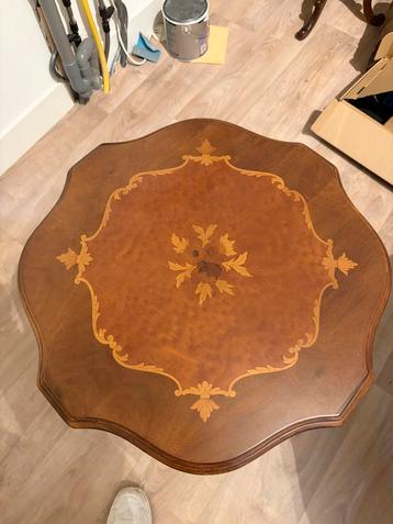Antieke Mahonie Bijzettafel met printinlage. ( intarsia) beschikbaar voor biedingen