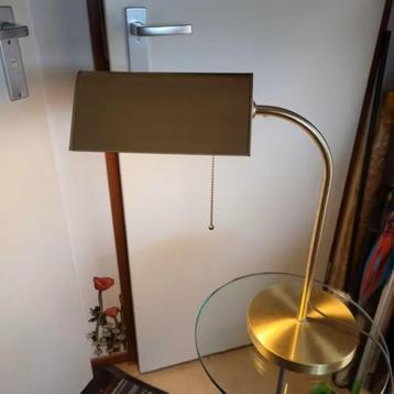 Bureau lampje. beschikbaar voor biedingen