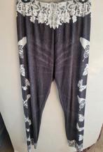Leuke grijze legging met vlinders maat L, Kleding | Dames, Leggings, Maillots en Panty's, Legging, Ophalen of Verzenden, Grijs