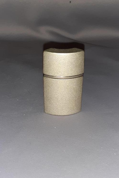 Volle parfum mini Versace versus metal, Verzamelen, Parfumverzamelingen, Zo goed als nieuw, Miniatuur, Gevuld, Ophalen of Verzenden