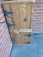 2 kleine (nacht?) kastjes, Ophalen of Verzenden