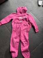 Joggingspak staat maat 128 is meer 122, Ophalen, Zo goed als nieuw, Maat 34 (XS) of kleiner, Zwart