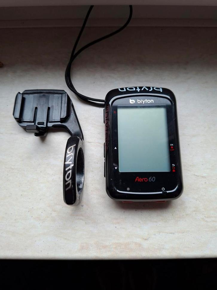 Bryton Aero 60 Fietscomputer gps,, Fietsen en Brommers, Fietsaccessoires | Fietscomputers, Gebruikt, Cadanssensor, Draadloos, GPS