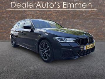 BMW 5-serie Touring 530e LEDER SPORTSTOELEN NAVIGATIE CRUISE beschikbaar voor biedingen