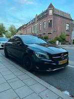 Mercedes-Benz CLA 200 Yellow Edition 7G-DCT | Panoramadak, Auto's, Mercedes-Benz, Zwart, 715 kg, Leder en Stof, Zwart