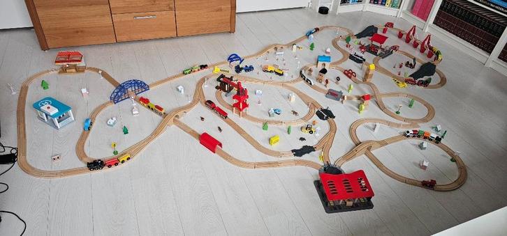 Brio + Ikea treinbaan met extra veel onderdelen, Kinderen en Baby's, Speelgoed | Houten speelgoed, Gebruikt, Overige typen, Ophalen