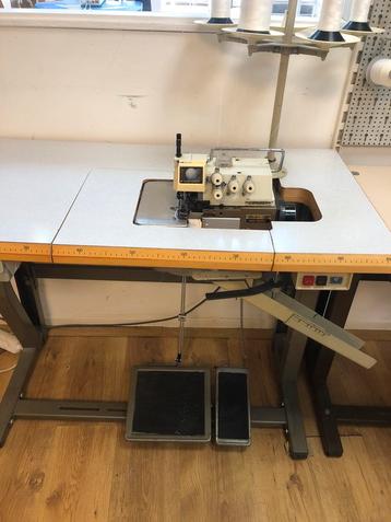 Industriële lockmachine beschikbaar voor biedingen