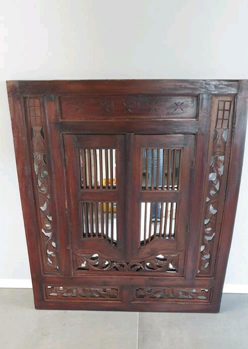 Koloniale spiegel,  houtsnijwerk, Huis en Inrichting, Woonaccessoires | Spiegels, Zo goed als nieuw, 75 tot 100 cm, Minder dan 100 cm