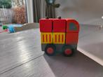 Hema houten trein vrachtwagen zgan rood met geel, Ophalen of Verzenden, Zo goed als nieuw, Overige typen
