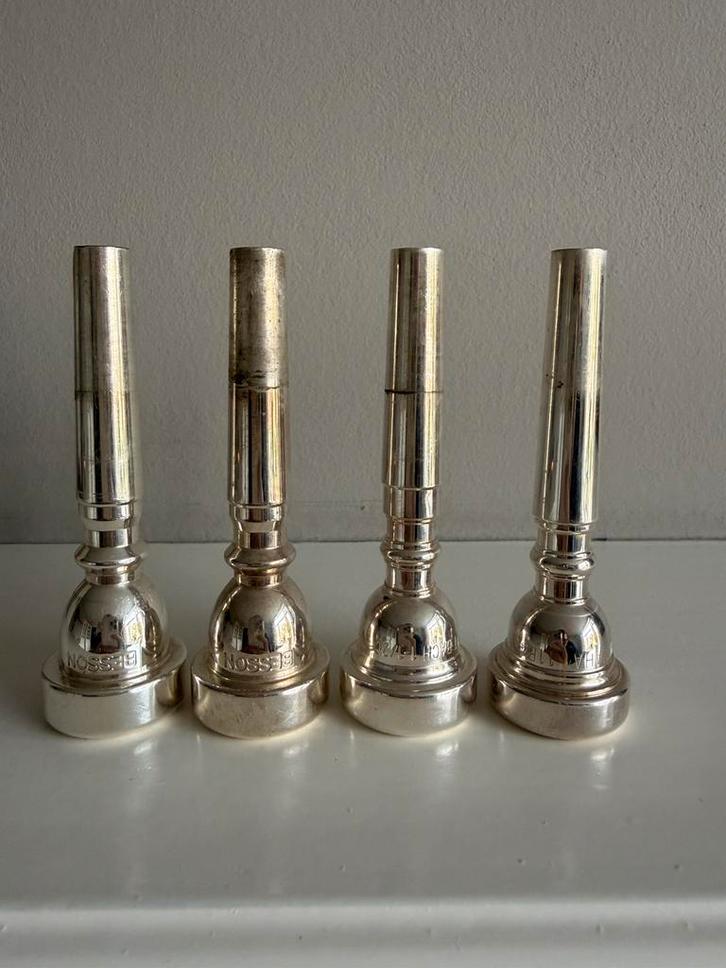 Trompetmondstukken, Muziek en Instrumenten, Blaasinstrumenten | Overige, Zo goed als nieuw, Koperblazer, Ophalen