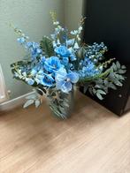 Mooie blauw boeket incl vaas, Huis en Inrichting, Woonaccessoires | Kunstplanten en Kunstbloemen, Ophalen of Verzenden, Zo goed als nieuw
