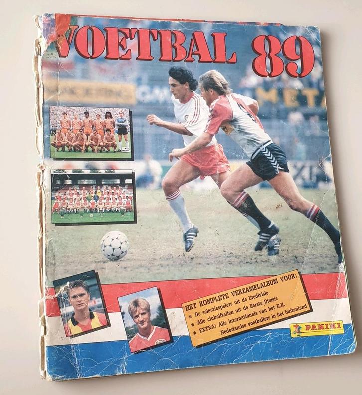 Panini Voetbal 89 voor 75% gevuld in gebruikte staat, Verzamelen, Sportartikelen en Voetbal, Gebruikt, Poster, Plaatje of Sticker