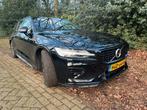 Volvo V60 T6 Twin Engine 340pk AWD Geartronic 2020 Zwart, Auto's, Volvo, Automaat, Zwart, 4 cilinders, Plug-in hybride