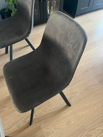Eettafel stoelen 4 stuks beschikbaar voor biedingen