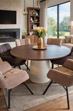Madison Eetkamertafel Walnut Showroommodel, Gebruikt, Overige materialen, Rond, Ophalen of Verzenden