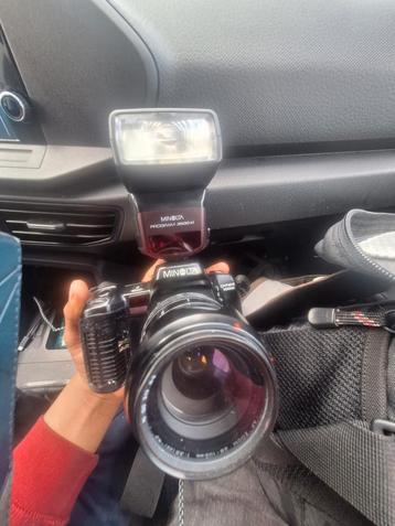 Minolta Dynax 7000i met flitser en tas beschikbaar voor biedingen