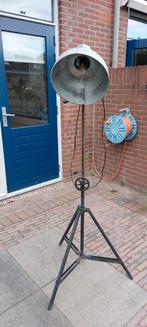 Metalen staande lamp, Huis en Inrichting, Lampen | Vloerlampen, Ophalen, Gebruikt, Landelijk, Metaal