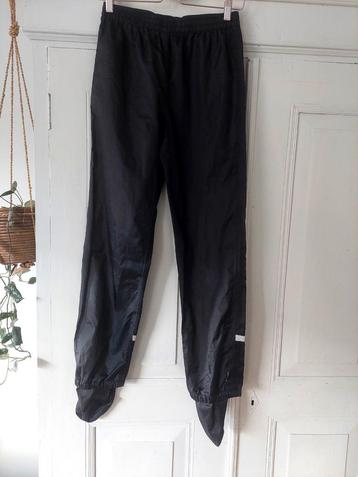 Decathlon regenbroek kind 153-162cm beschikbaar voor biedingen