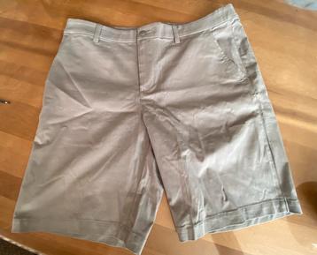 Shorts / korte broek Adidas beschikbaar voor biedingen