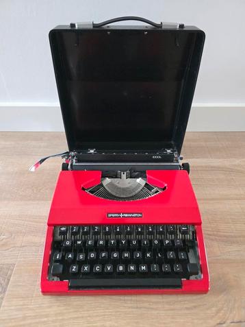 New old stock Vintage Sperry Remington Typewriter Rood retro beschikbaar voor biedingen
