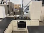 Ruime hoekkeuken met eiland !! Volop keus keukens !!, Gebruikt, 200 cm of meer, 200 cm of meer, 50 tot 75 cm