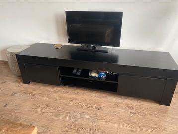 Tv meubel met opbergruimte beschikbaar voor biedingen