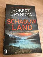 Schaduwland - Robert Bryndza - Thriller, Ophalen of Verzenden, Gelezen, Nederland