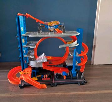 Hotwheels Ultimate garage haai beschikbaar voor biedingen