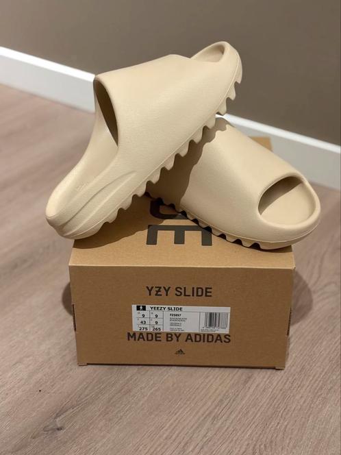 Yeezy Slide Bone (Us 9/42,5), Kleding | Heren, Schoenen, Zo goed als nieuw, Slippers, Wit, Ophalen of Verzenden