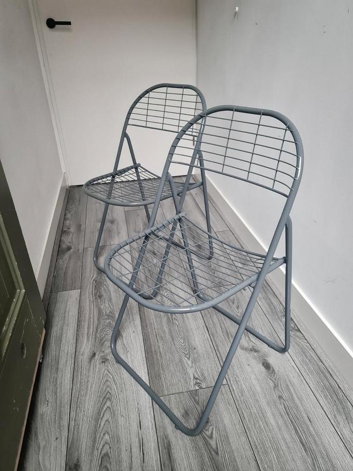 Vintage Niels Gammelgaard Aland - 2 Stuks, Huis en Inrichting, Stoelen, Zo goed als nieuw, Twee, Metaal, Grijs, Ophalen