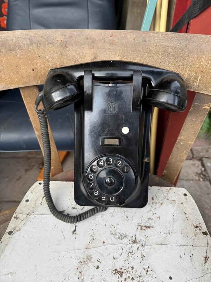 Vintage PTT bakelieten telefoon (jaren ’60) – model 09-66, Telecommunicatie, Vaste telefoons | Niet Draadloos, Niet werkend, Bakeliet