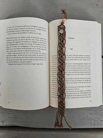 Macrame, boekenleggers van Sisters for Ever 