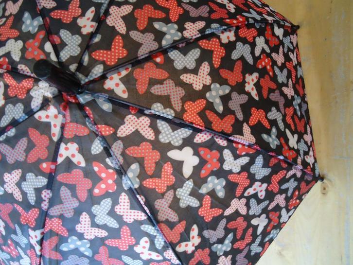 Leuke meiden paraplu met hippe vlinders, Kinderen en Baby's, Overige Kinderen en Baby's, Zo goed als nieuw, Ophalen of Verzenden