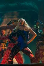 Lady Gaga 9 november, Twee personen, November