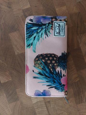 Herschel portemonnee met zomerprint beschikbaar voor biedingen