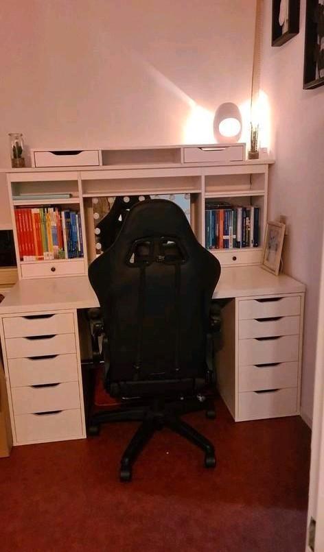 Ikea Bureau met Alex ladekasten, Huis en Inrichting, Bureaus, Gebruikt, Bureau, Ophalen