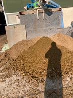 Gescheidennest koemest, Ophalen, Koemestkorrels