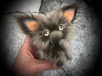 Monster Teddybeer beer bear handgemaakt beweegbaar pop doll beschikbaar voor biedingen