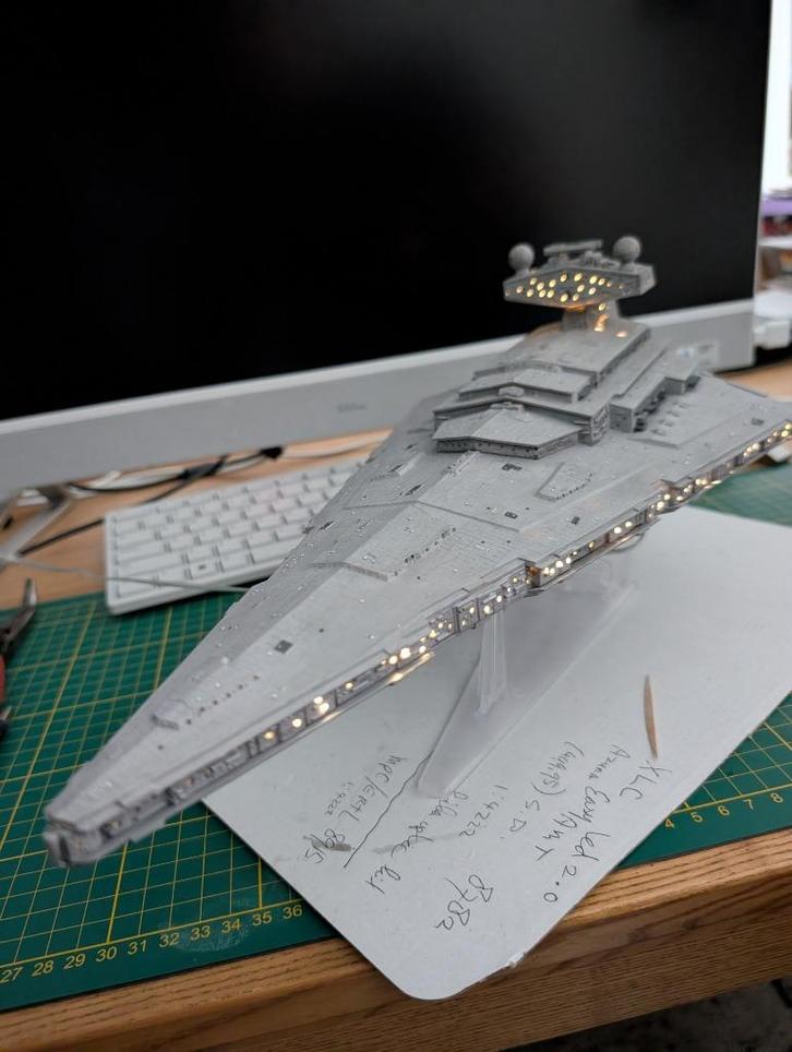 Star Destroyer met led verlichting model, Verzamelen, Star Wars, Nieuw, Replica, Verzenden