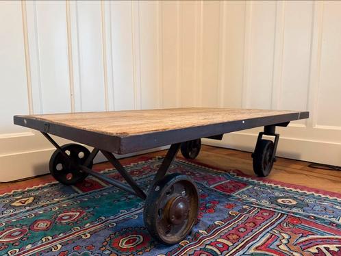 Industriële antieke salontafel van oud mijnwagon-onderstel, Antiek en Kunst, Antiek | Meubels | Tafels, Ophalen