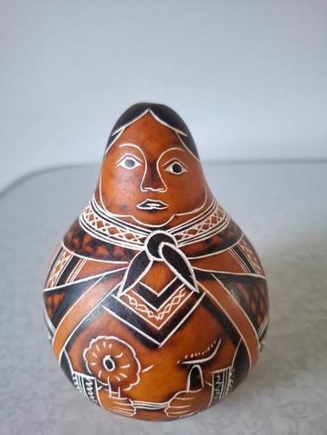 Peruaans vrouwtje van kalebas beschikbaar voor biedingen